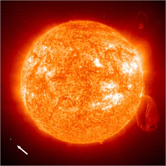 Keeping things in perspective. The size of the Sun and the size of the Earth. Photo: http://www.solarsystemquick.com.