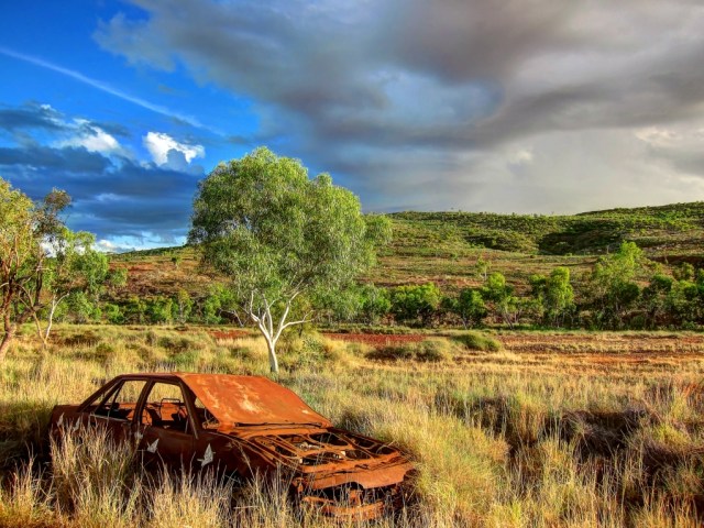 Another car that did't make it. photo: Bryan Clode.